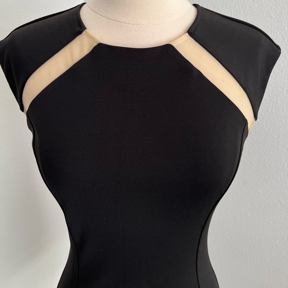 Arden B Bodycon Dress - Picture 3 of 5